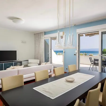 شقة Nakic سبليت